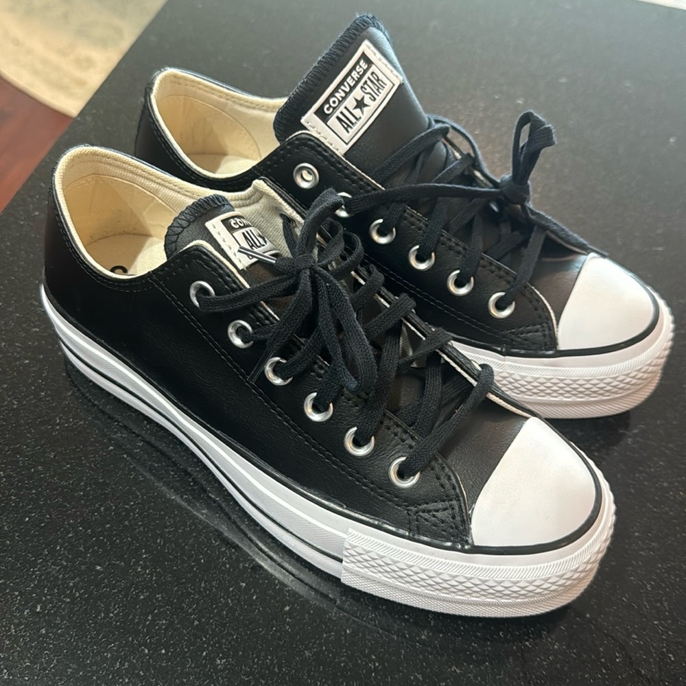 BRAND NEW NEVER WORN LEATHER CONVERSE